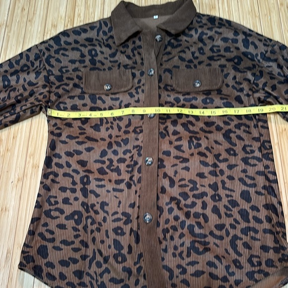 Leopard print size S women’s shirt/shacket. NWOT. - Picture 4 of 7